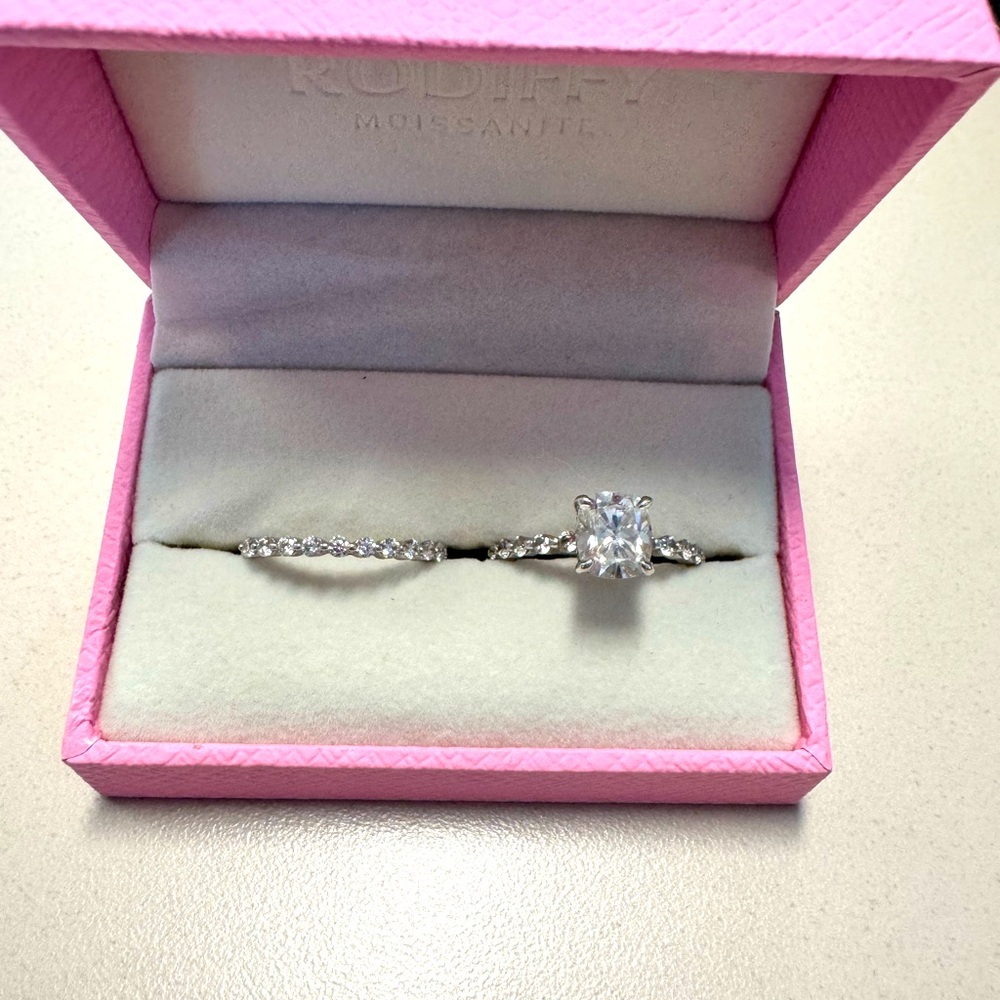 Rodiffy Moissanite Hidden Halo 2 c Cushion Cut Stone